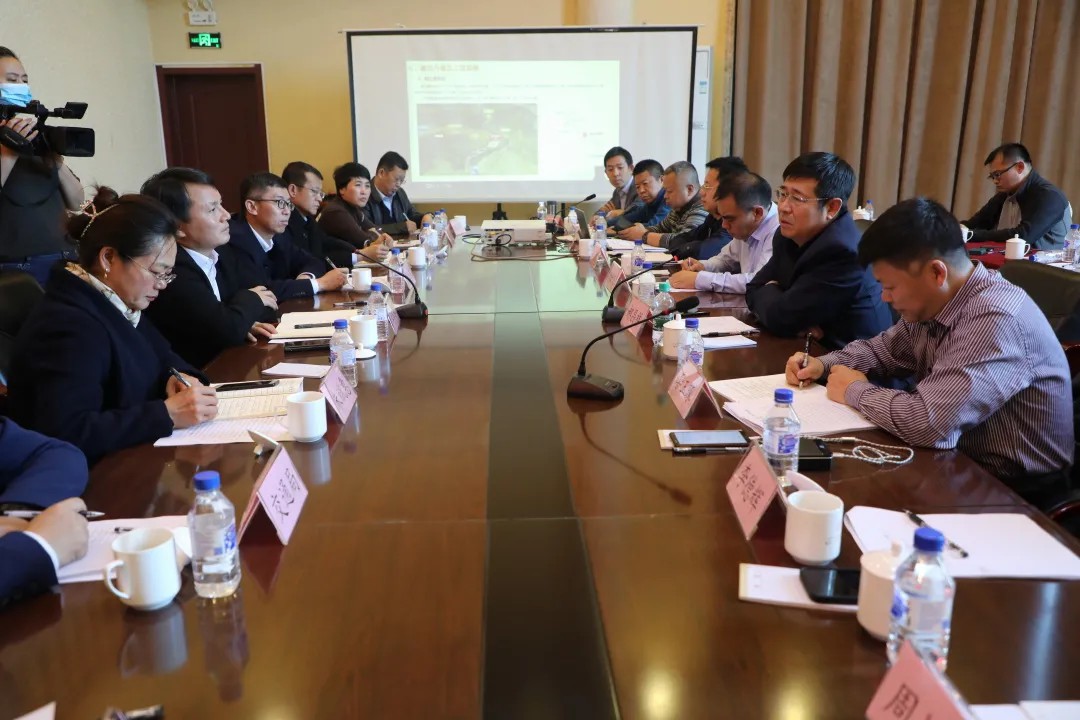坚定不移推进沿边开放旅游大通道建设 全力推动包保帮扶重点边境村加快振兴发展4.jpg