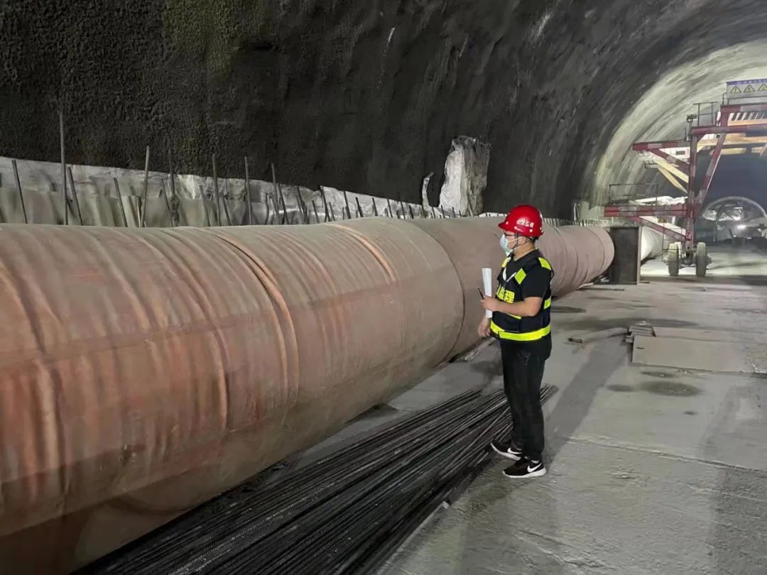 金泉监理：环保施工 建文明公路2.jpg