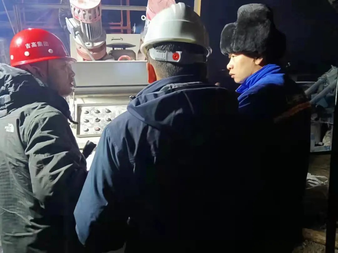 监理事务所：蒲烟06工区现浇梁智能大循环压浆成功1.jpg