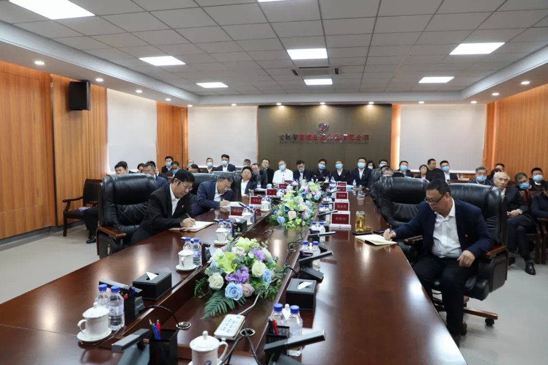 国务院国资委党委举行学习贯彻党的十九届六中全会精神国资国企系统宣讲报告会2.jpg