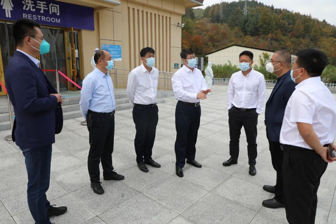 吉高集团领导班子督导高速公路安全生产、疫情防控及保通保畅工作2.jpg