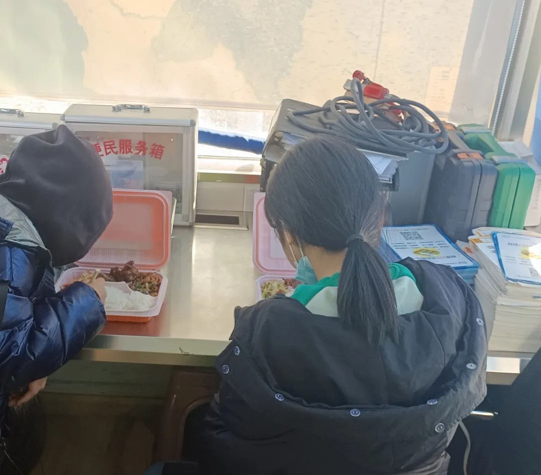 春运里的那路、那人、那事2.jpg