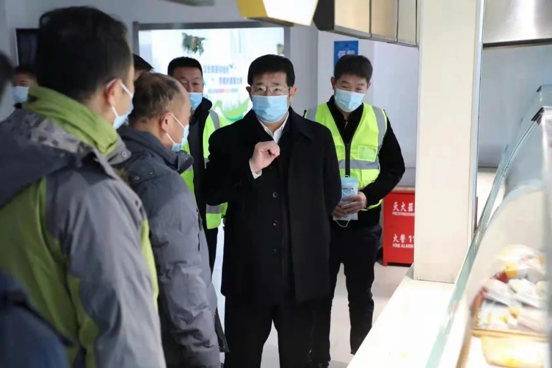 吉高集团党委书记、董事长郝晶祥检查长春周边高速公路除雪保畅工作4.jpg