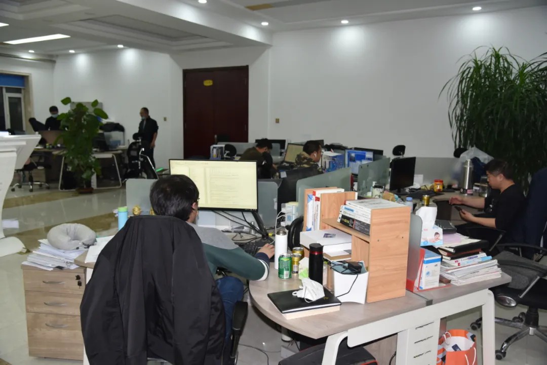 攻坚克难 担当作为 我省高速公路于5月6日零时成功恢复正常收费13.jpg