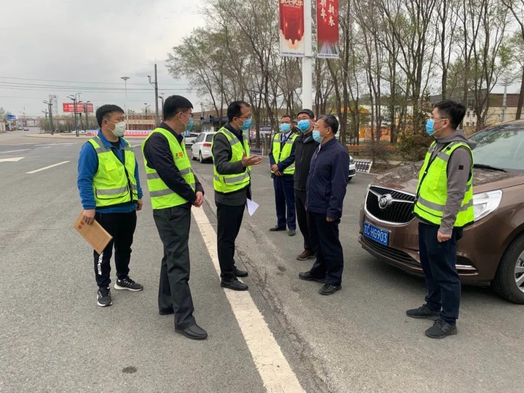 集团党委专职副书记呼显臣督导伊通分公司、梅河分公司节假日保畅及恢复收费前准备工作2.jpg