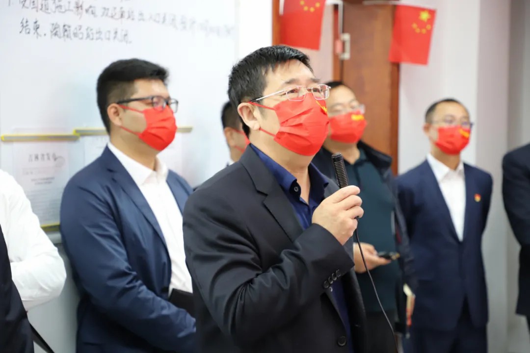 郝晶祥董事长赴集团运营事业部客服中心调研慰问一线干部职工2.jpg