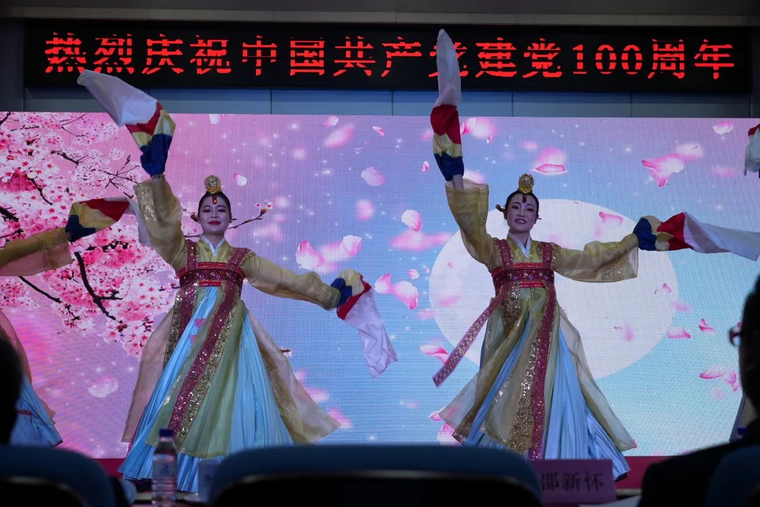 承百年红色基因 展吾辈青年风采——吉高集团团委举办“学党史 强信念 跟党走”吉高青年说大赛3.jpg