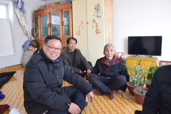 春节慰问送温暖 结对帮扶心连心2.JPG