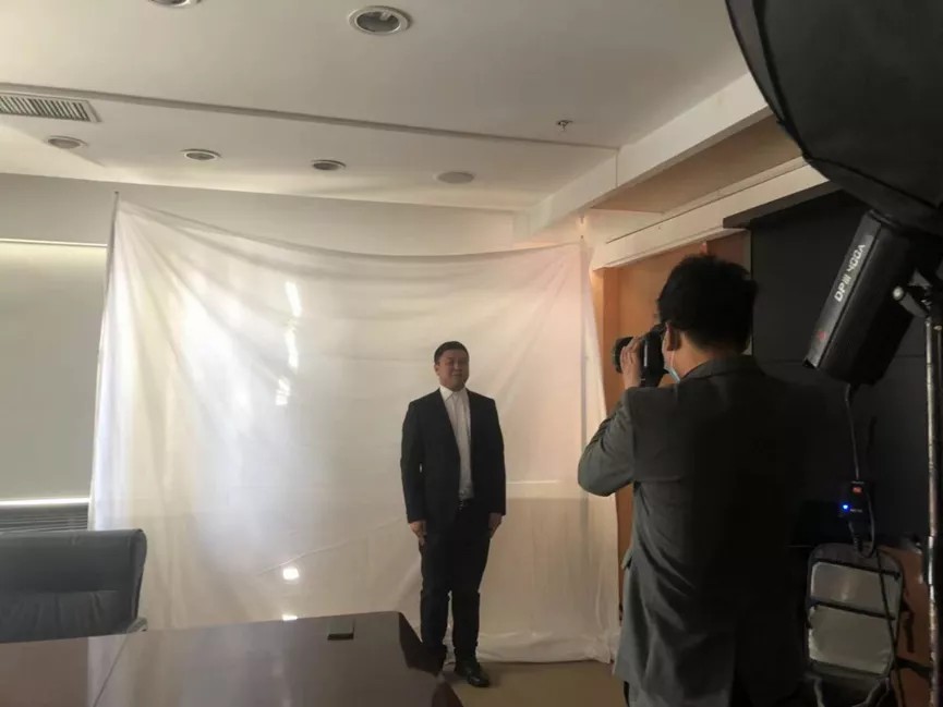 经营开发公司：将党的温暖和关怀送到青年心坎上2.jpg