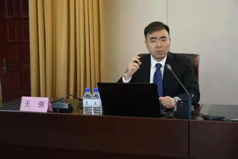国企改革三年期 严细深实勤推进---吉高集团召开推进国有企业暨三项制度改革工作专题培训会2.jpg