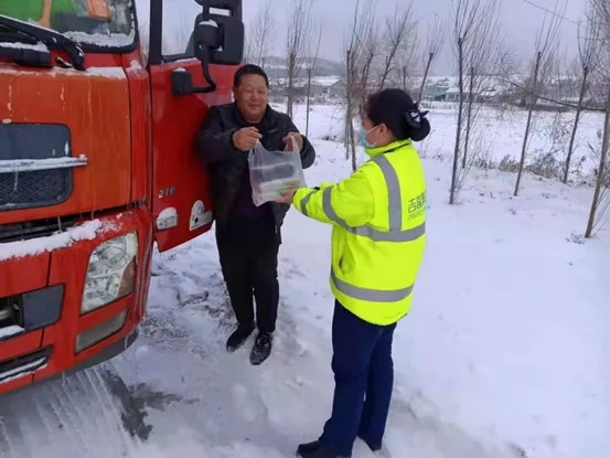 吉高集团未雪绸缪 全员在岗 全力迎战全省高速公路新一轮强降雪3.jpg