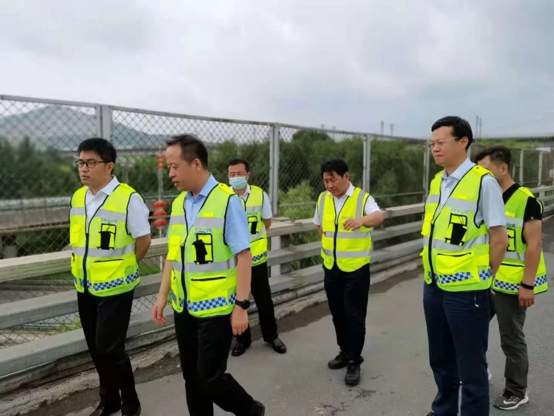 严阵以待 从严防控 全力确保我省高速公路安全度汛1.jpg