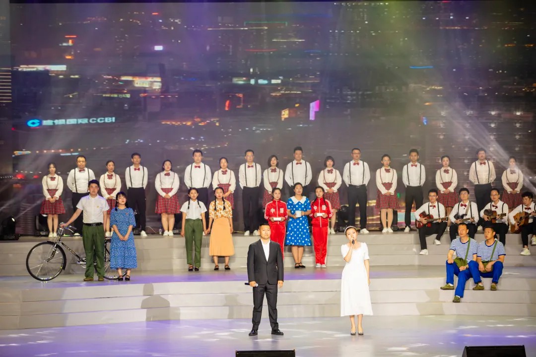 初心铸辉煌 强国启新程 ——吉高集团举办庆祝中国共产党成立100周年文艺演出4.jpg